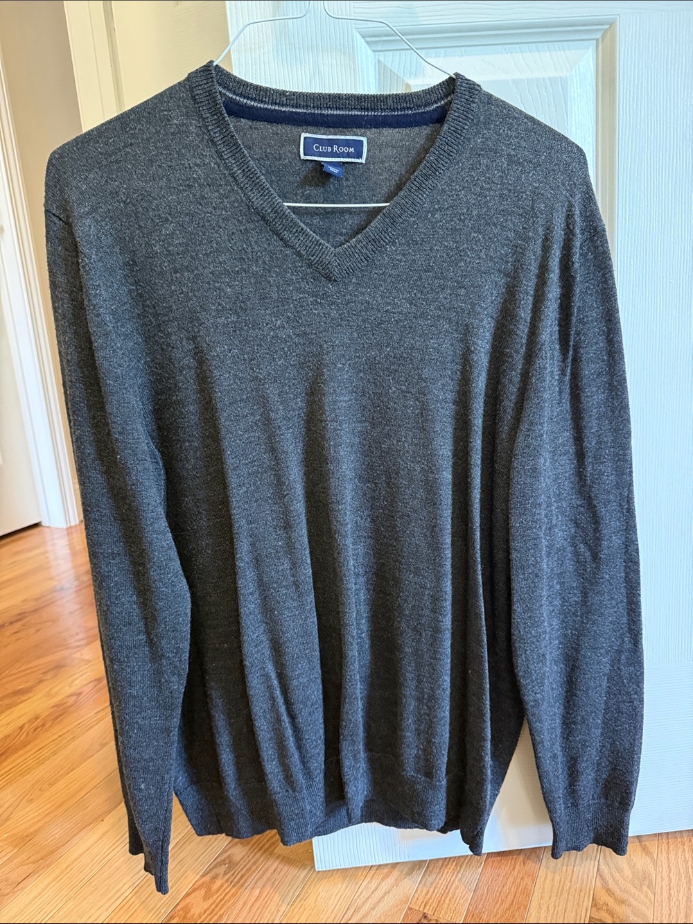 Club Room Men’s Charcoal Gray V-Neck Sweater